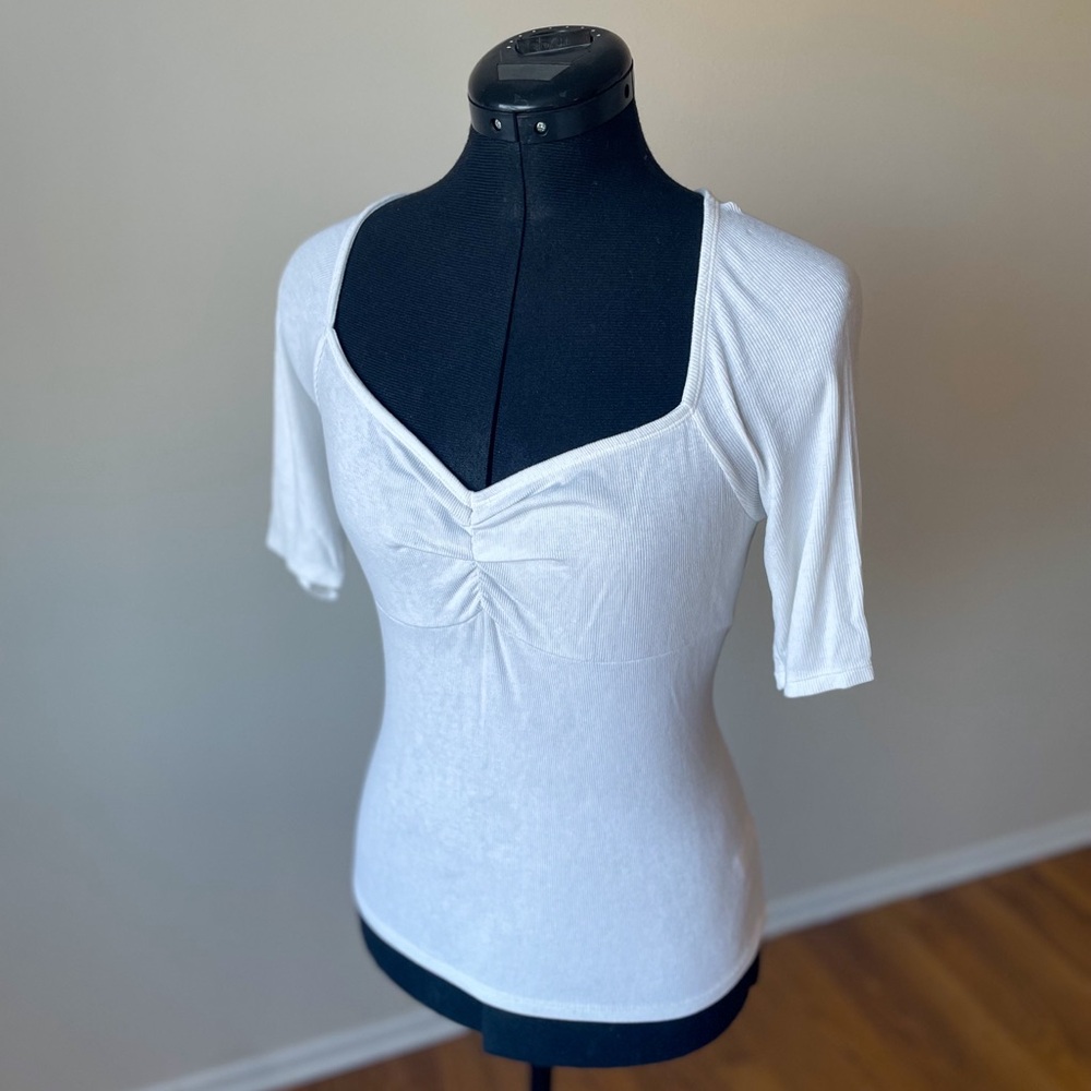 Express White Ribbed Short Sleeve Top - Picture 3 of 6